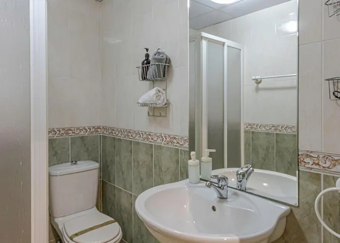 Apartment Of 2bdr With Excellent Location Benalmadena